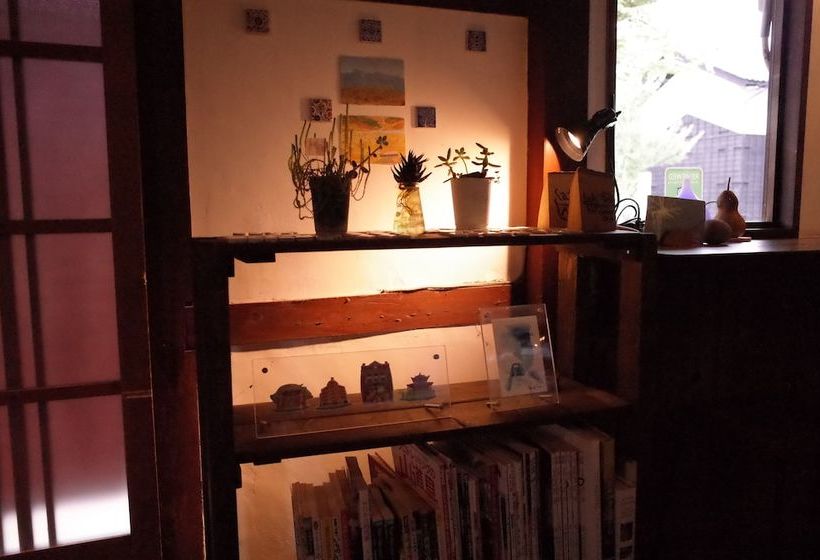 Hostel Cafe & Guesthouse Name Came Ono