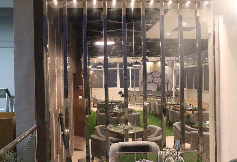 هتل Diyalo Lords  Plaza Birgunj