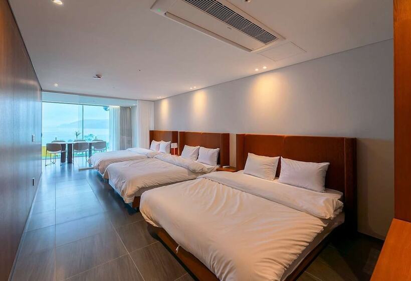 ホテル La Terrace Resort