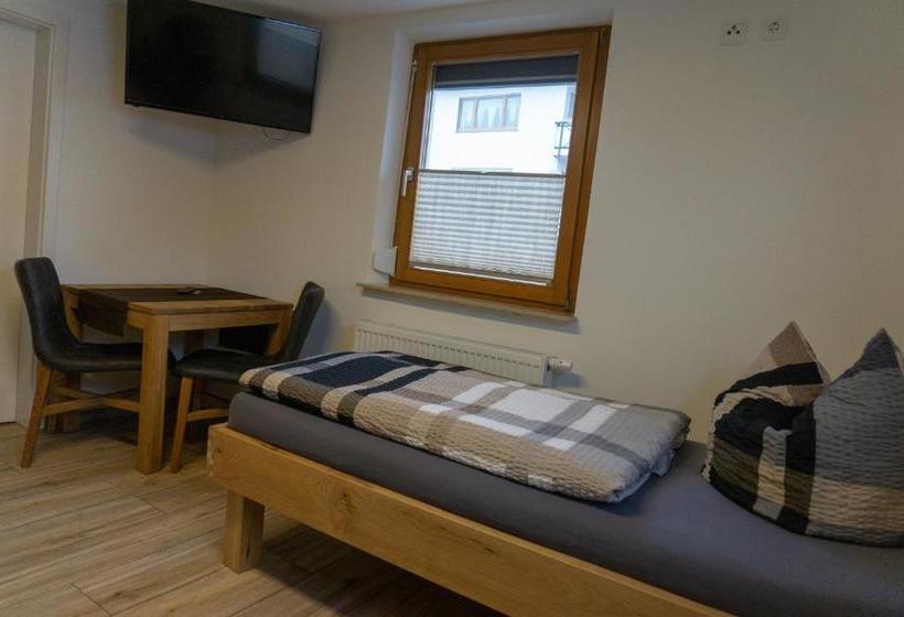 Пансион Gästehaus Familie John