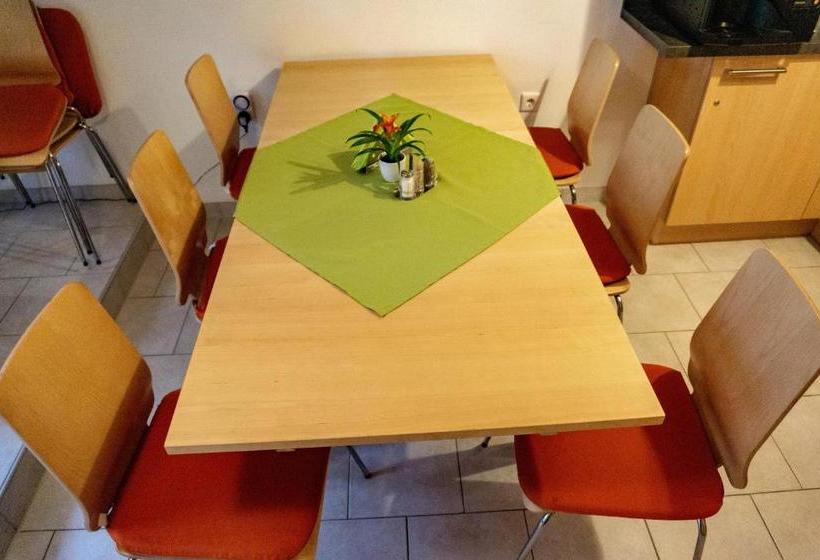 Пансион Gästehaus Familie John