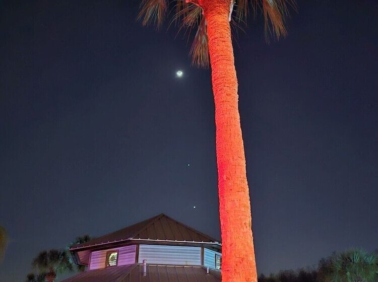 فندق Paradise Lakes Resort, Clothing Optional Resort   Adult Only