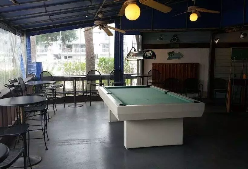 ホテル Paradise Lakes Resort, Clothing Optional Resort   Adult Only