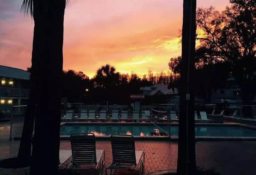 ホテル Paradise Lakes Resort, Clothing Optional Resort   Adult Only