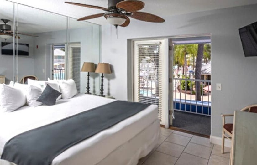 فندق Paradise Lakes Resort, Clothing Optional Resort   Adult Only