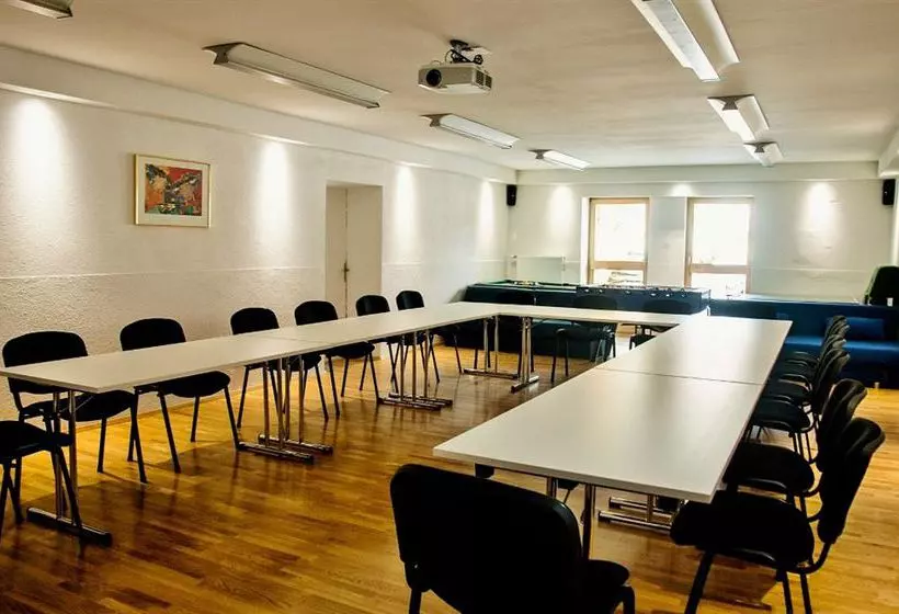 Bed Only Montana Ausseerland