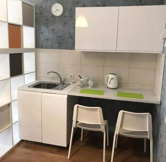 مسافرخانه City Westa