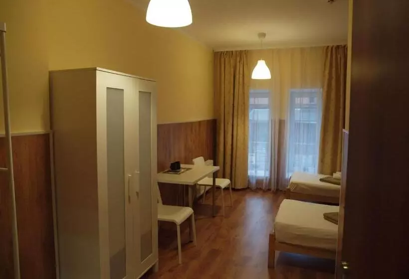 مسافرخانه City Westa