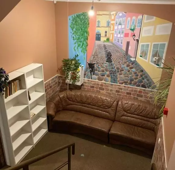 مسافرخانه City Westa