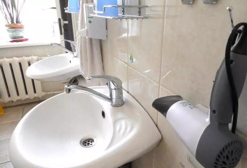 مسافرخانه Elizabeth S Yh Rooms