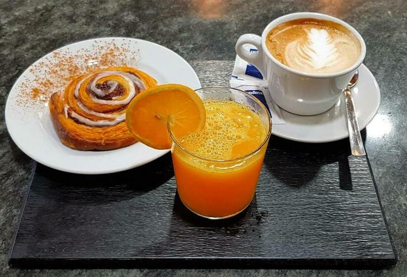 בית מלון כפרי As Monreal Del Campo