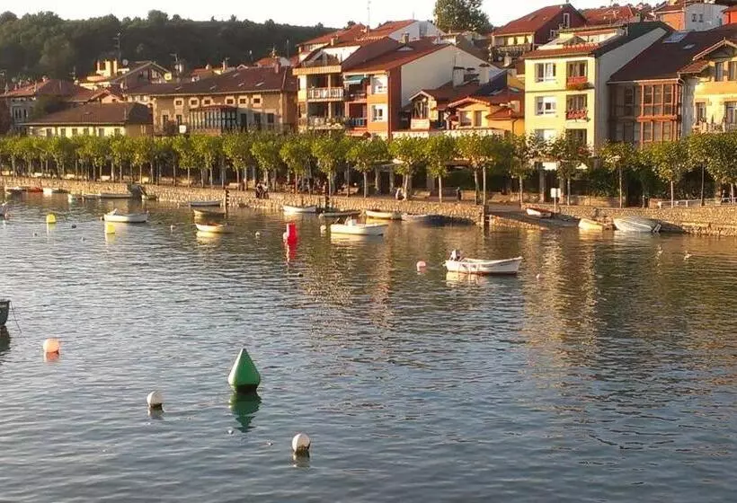 Отель Casa De Marinos Uribekosta