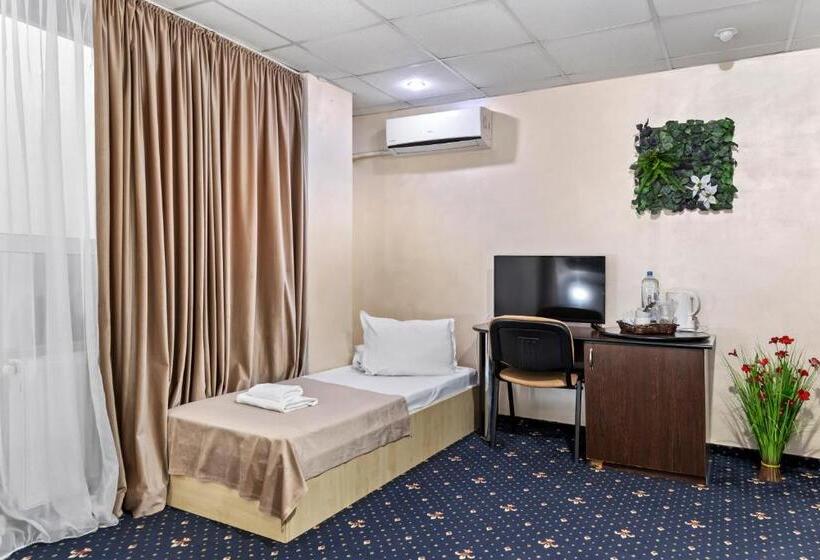 Hotel Charter Otopeni