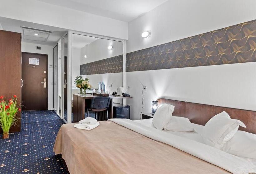 Hotel Charter Otopeni