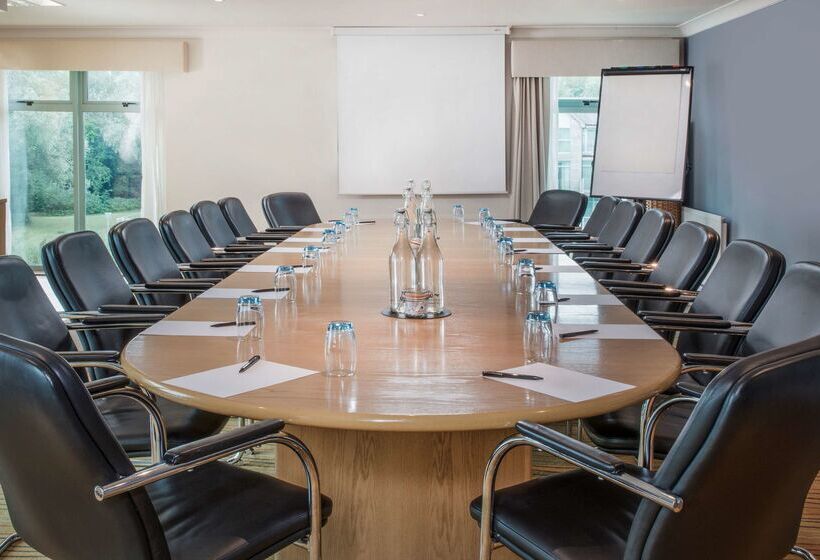 ホテル De Vere Cotswold Water Park