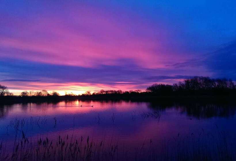 ホテル De Vere Cotswold Water Park