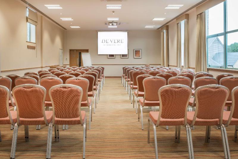 ホテル De Vere Cotswold Water Park