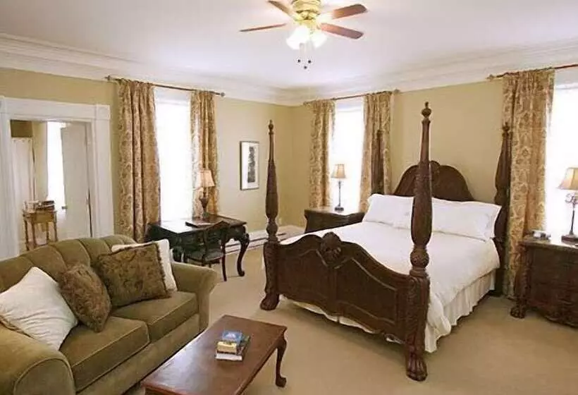 فندق Desbarres Manor Inn
