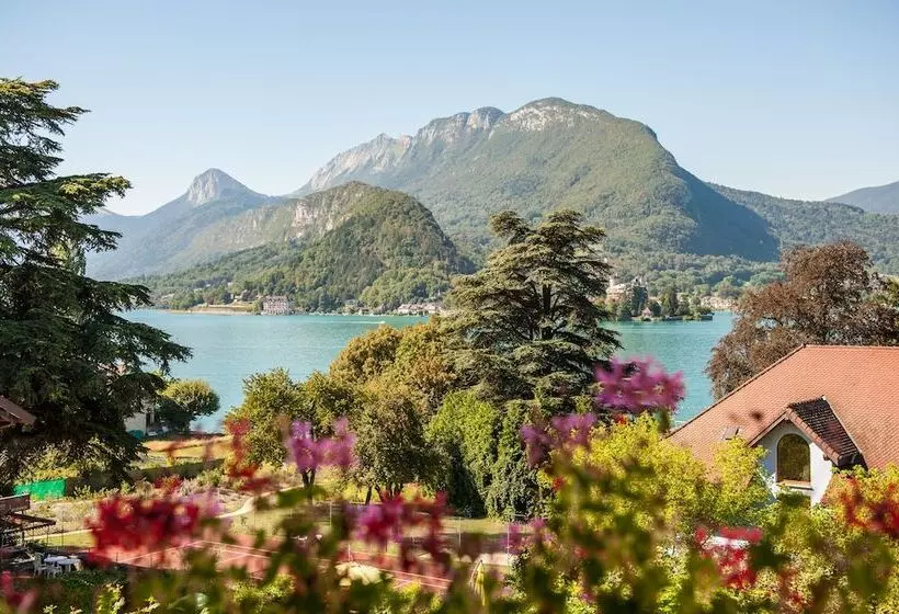 בית מלון כפרי Du Lac