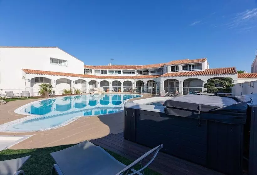 هتل Hôtel Restaurant Le Grand Large Face à La Plage Ile De Ré