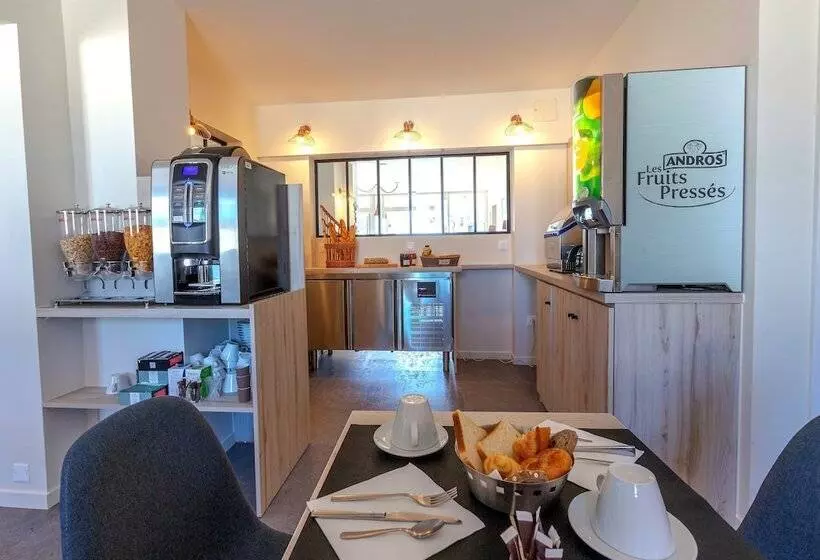 هتل Hôtel Restaurant Le Grand Large Face à La Plage Ile De Ré