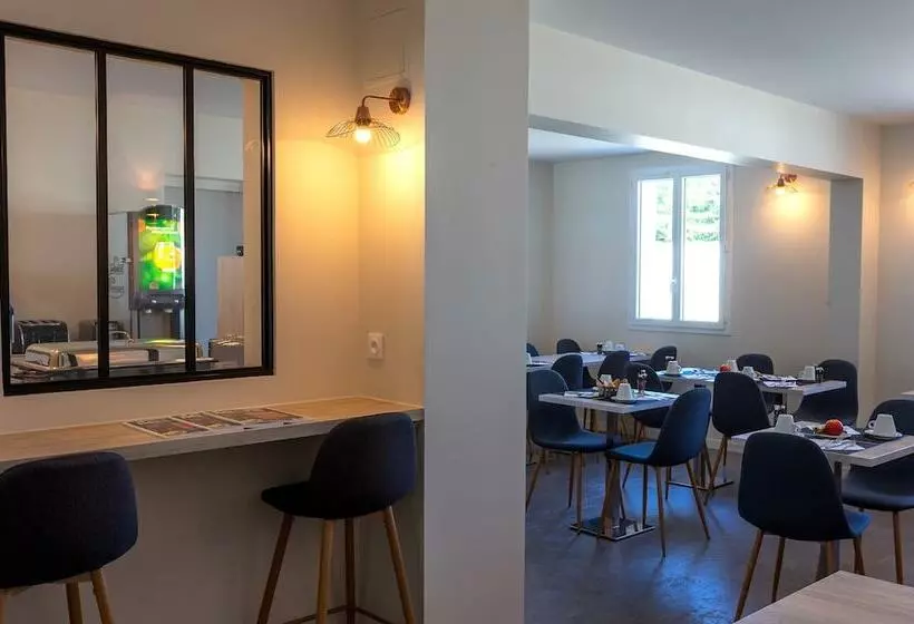 هتل Hôtel Restaurant Le Grand Large Face à La Plage Ile De Ré