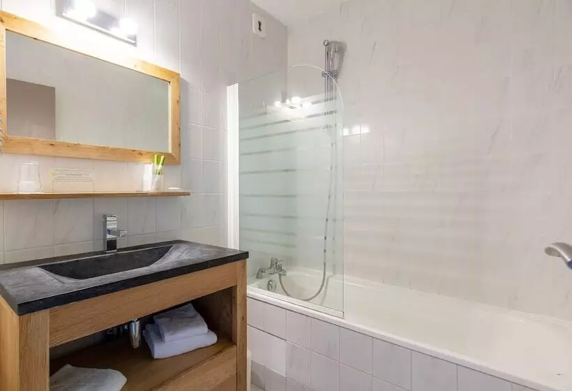 هتل Hôtel Restaurant Le Grand Large Face à La Plage Ile De Ré