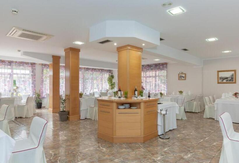 בית מלון כפרי La Terraza De Puente Viesgo