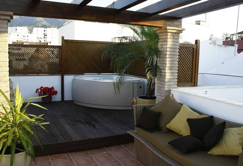 Отель La Villa Marbella