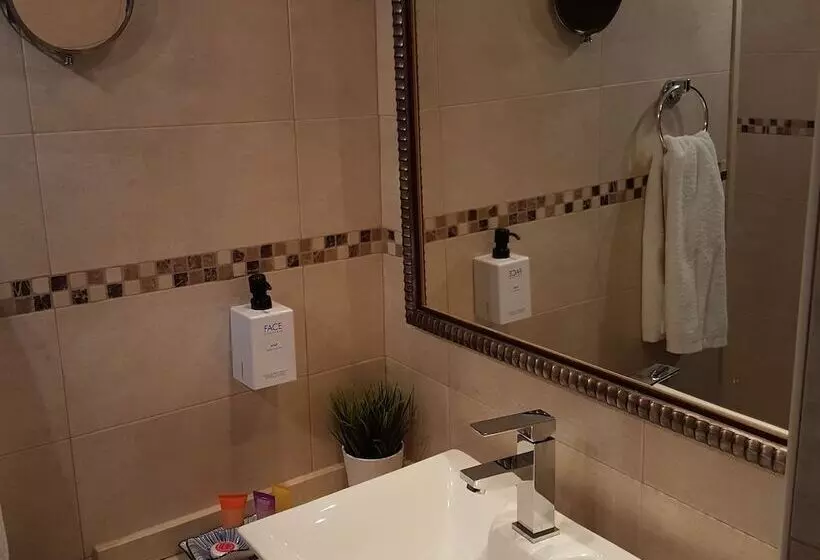 Отель La Villa Marbella