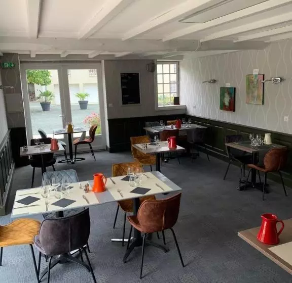 Отель Logis Domaine Du Prieure