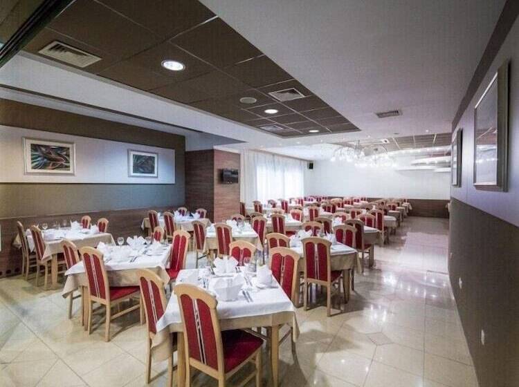 בית מלון כפרי Macola