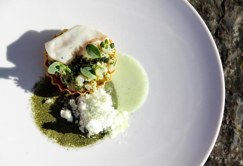 هتل Manoir De Lébioles