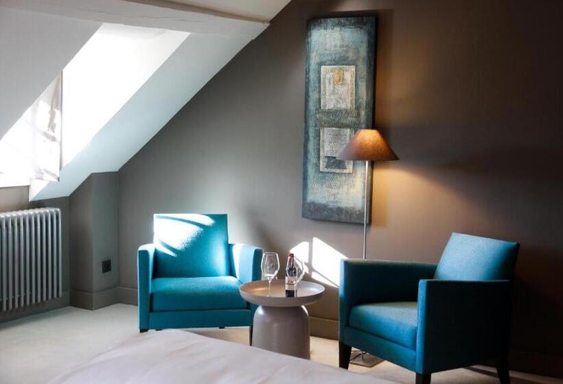 هتل Manoir De Lébioles