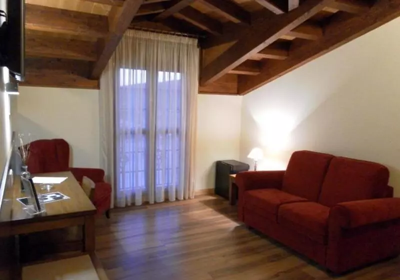 호텔 Milagros Rio Riaza