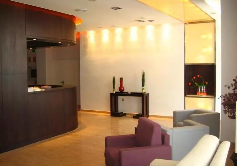 Отель Puerta De Ocaña