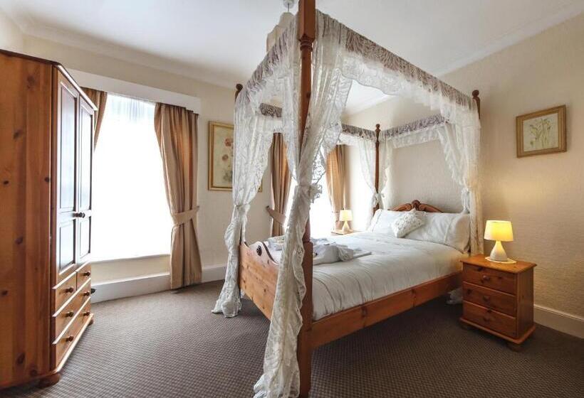 Отель The Bacchus