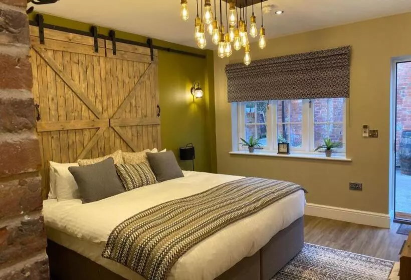 Отель The Boot Inn