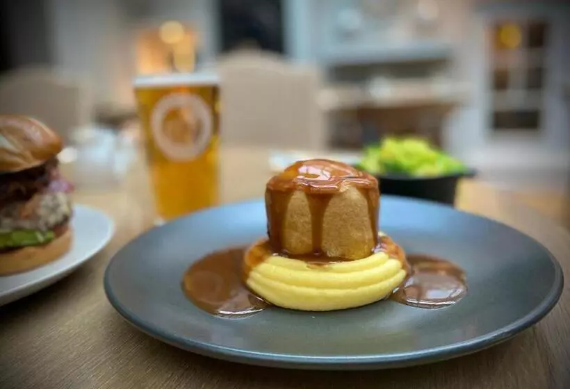 Отель The Boot Inn