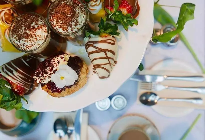 Отель The Boot Inn