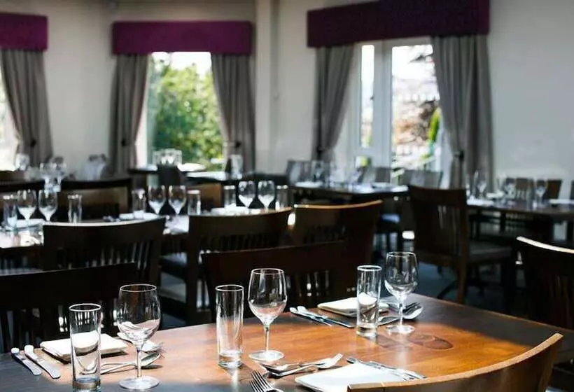 호텔 The Plough Inn