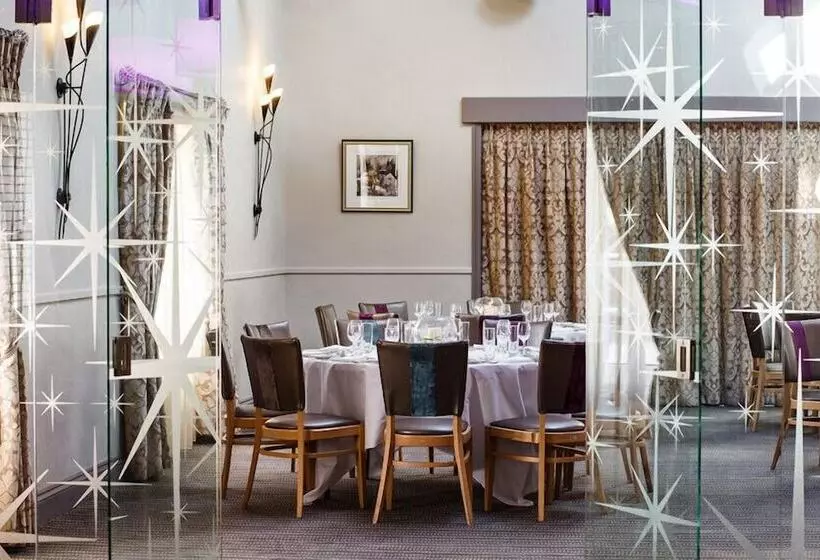 호텔 The Plough Inn