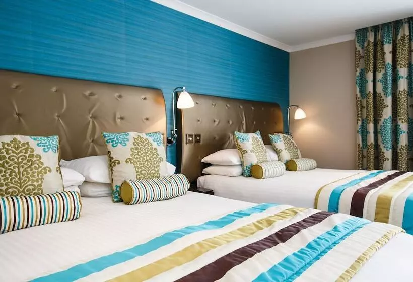 호텔 The Plough Inn