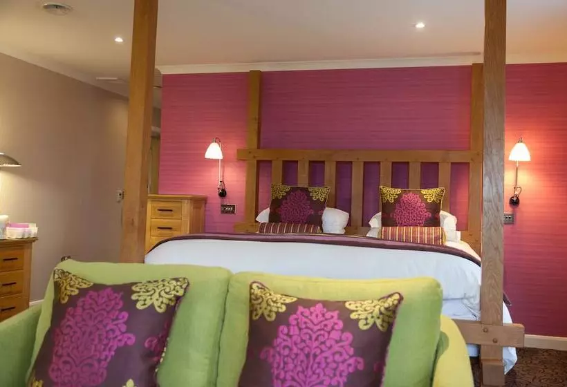 호텔 The Plough Inn