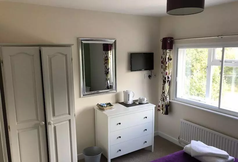 ホテル The Plume Of Feathers