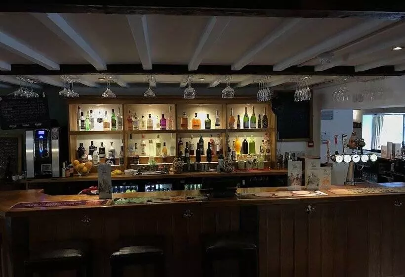 ホテル The Plume Of Feathers