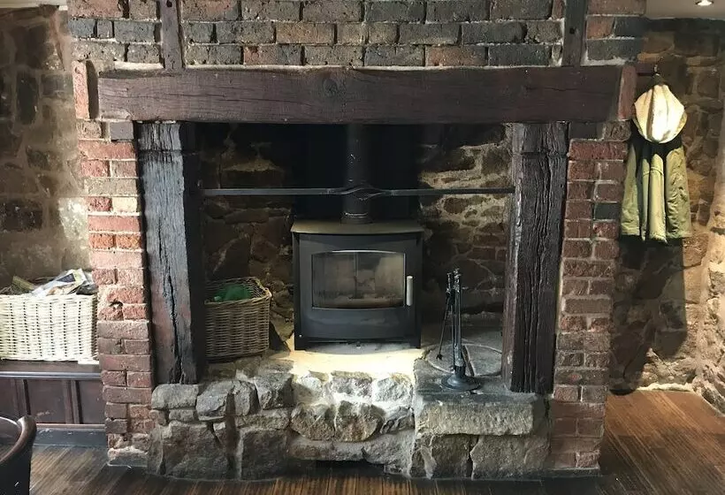 ホテル The Plume Of Feathers