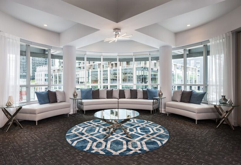 فندق Warwick Le Crystal  Montréal