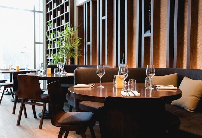 فندق Warwick Le Crystal  Montréal