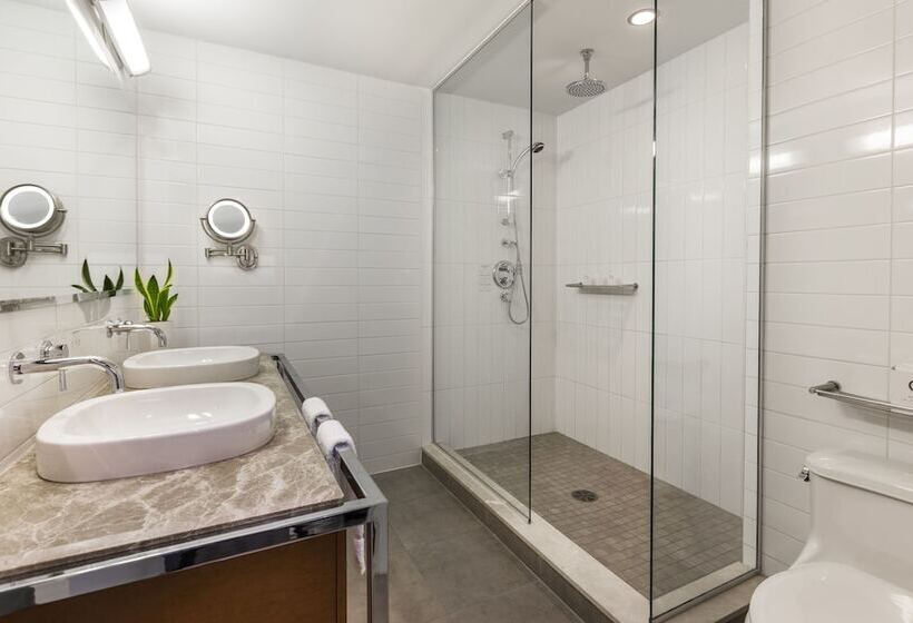 فندق Warwick Le Crystal  Montréal